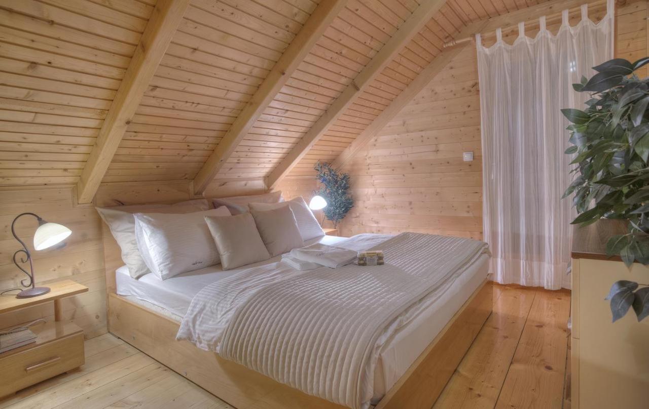 Lodge Api Komora *